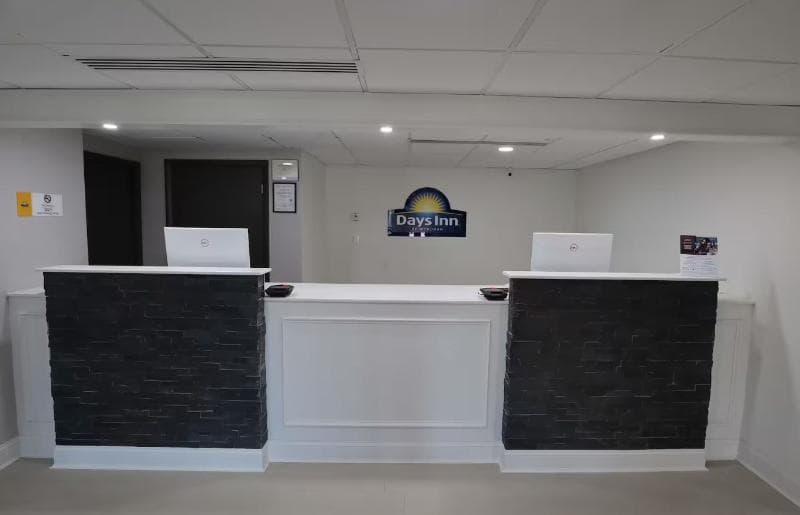 Days Inn By Wyndham Mandan Bismarck Area 1