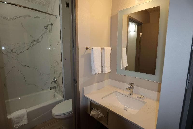 Days Inn By Wyndham Mandan Bismarck Area 4
