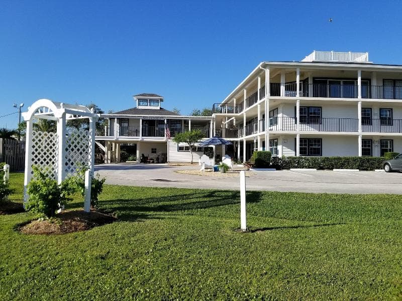 Davis House Inn 5