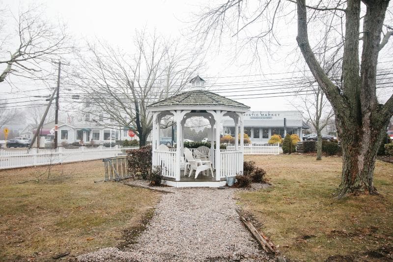 Taber Inne And Suites 4