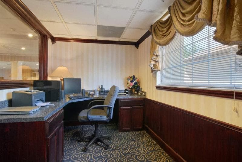 Inwood Suites main