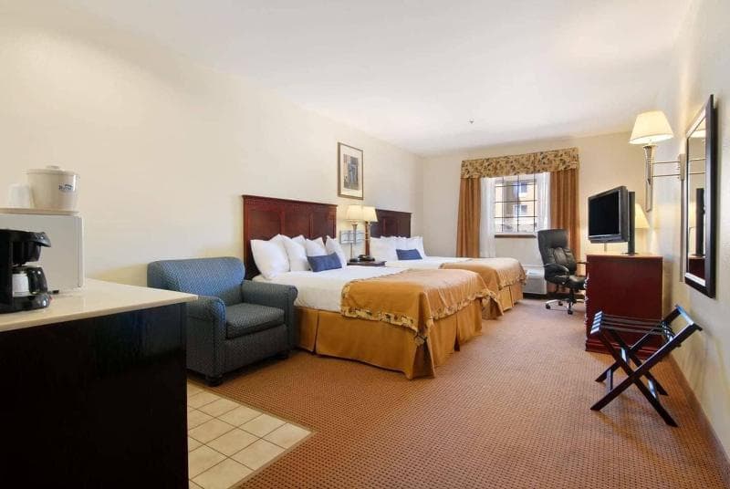 Inwood Suites 4