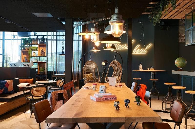Moxy Amsterdam Schiphol Airport 3