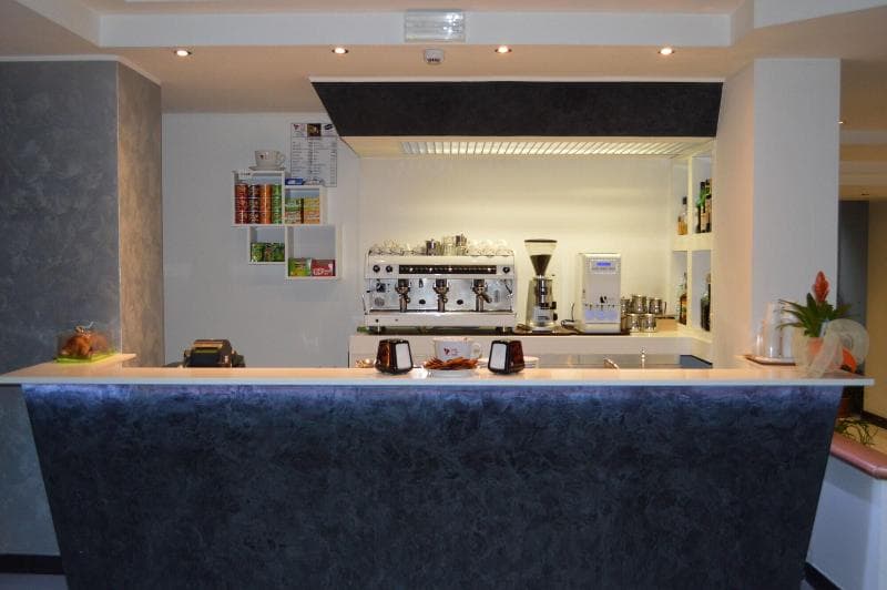 Canadian Hotel photo 1