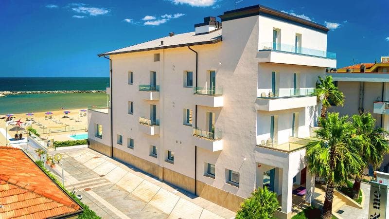 You & Me Hotel (Adults Only) 5