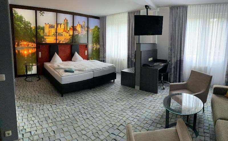 Sl'otel Im Parforcehaus 3
