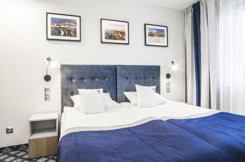 Hotel Urbi 5