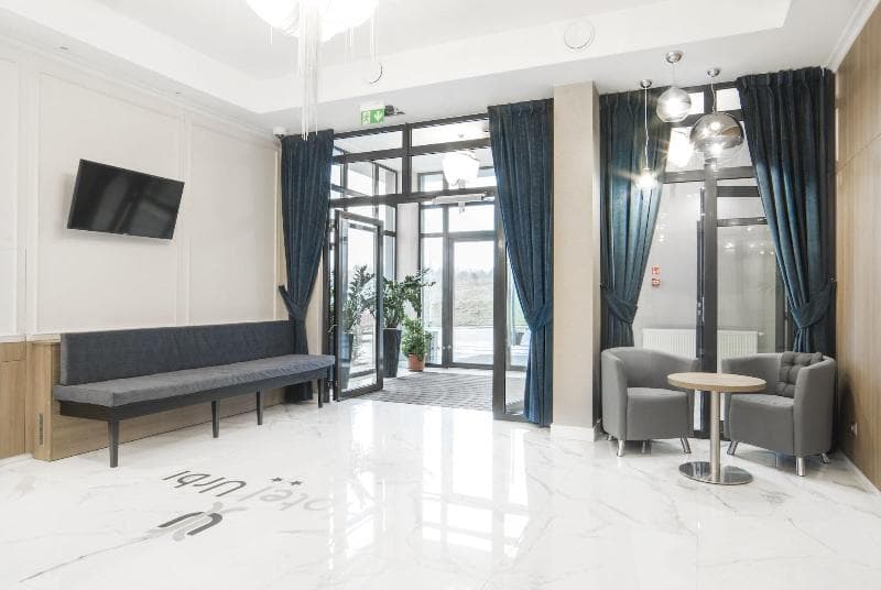 Hotel Urbi 4