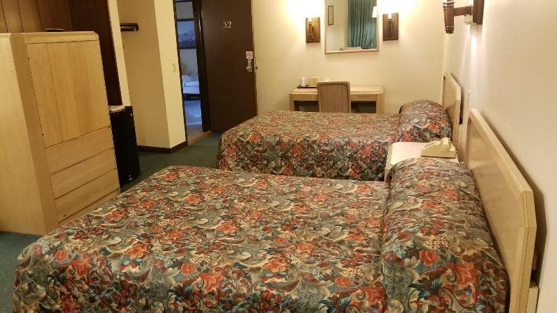 Gatehouse Motel 4