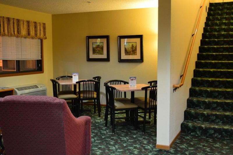 Carrington Inn & Suites main