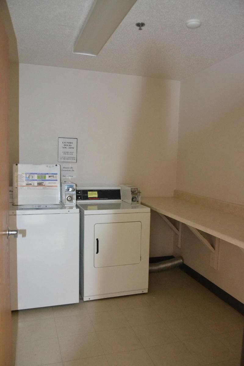 Carrington Inn & Suites photo 1