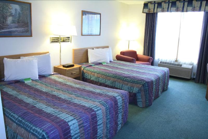 River Valley Inn & Suites 4