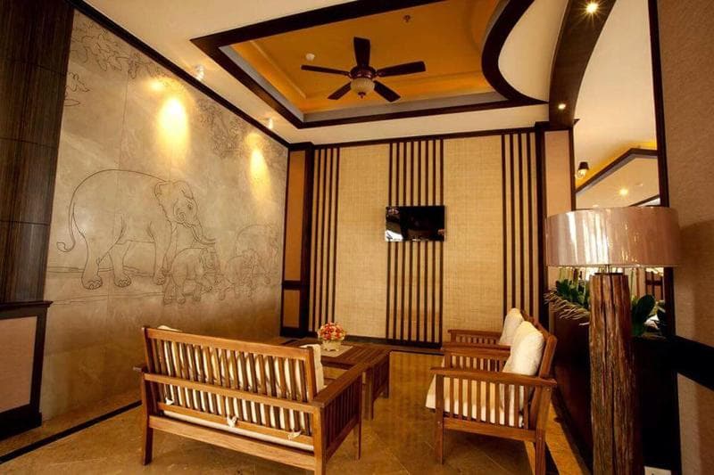 J & Y Lodge Hotel 4