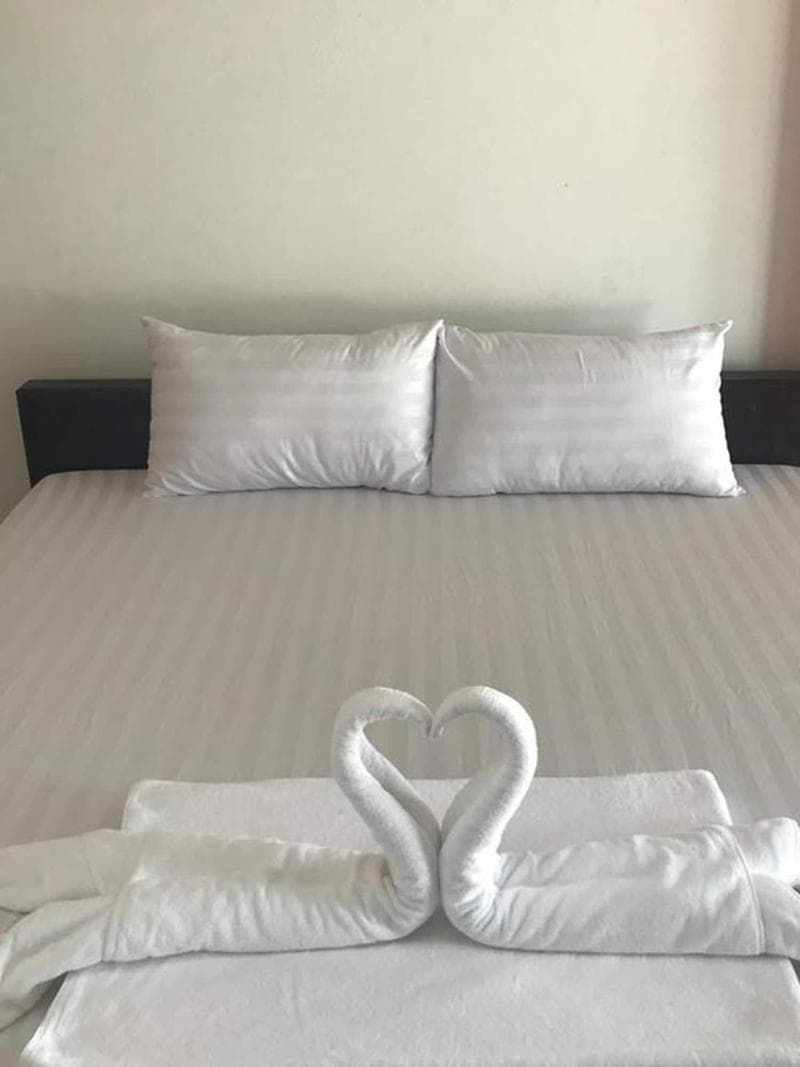 Lert Sri Hotel main