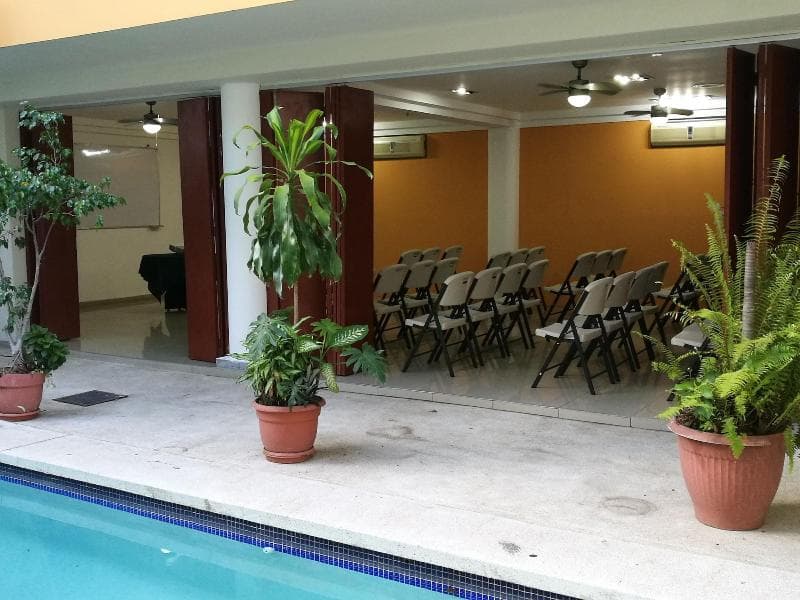 Hotel Windsor Plaza main