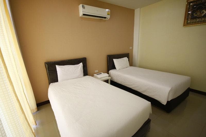 Charoensuk Grand Hotel photo 1