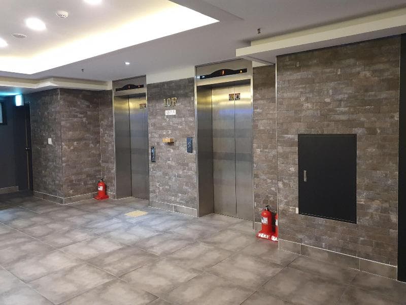 Cnn Hotel 5