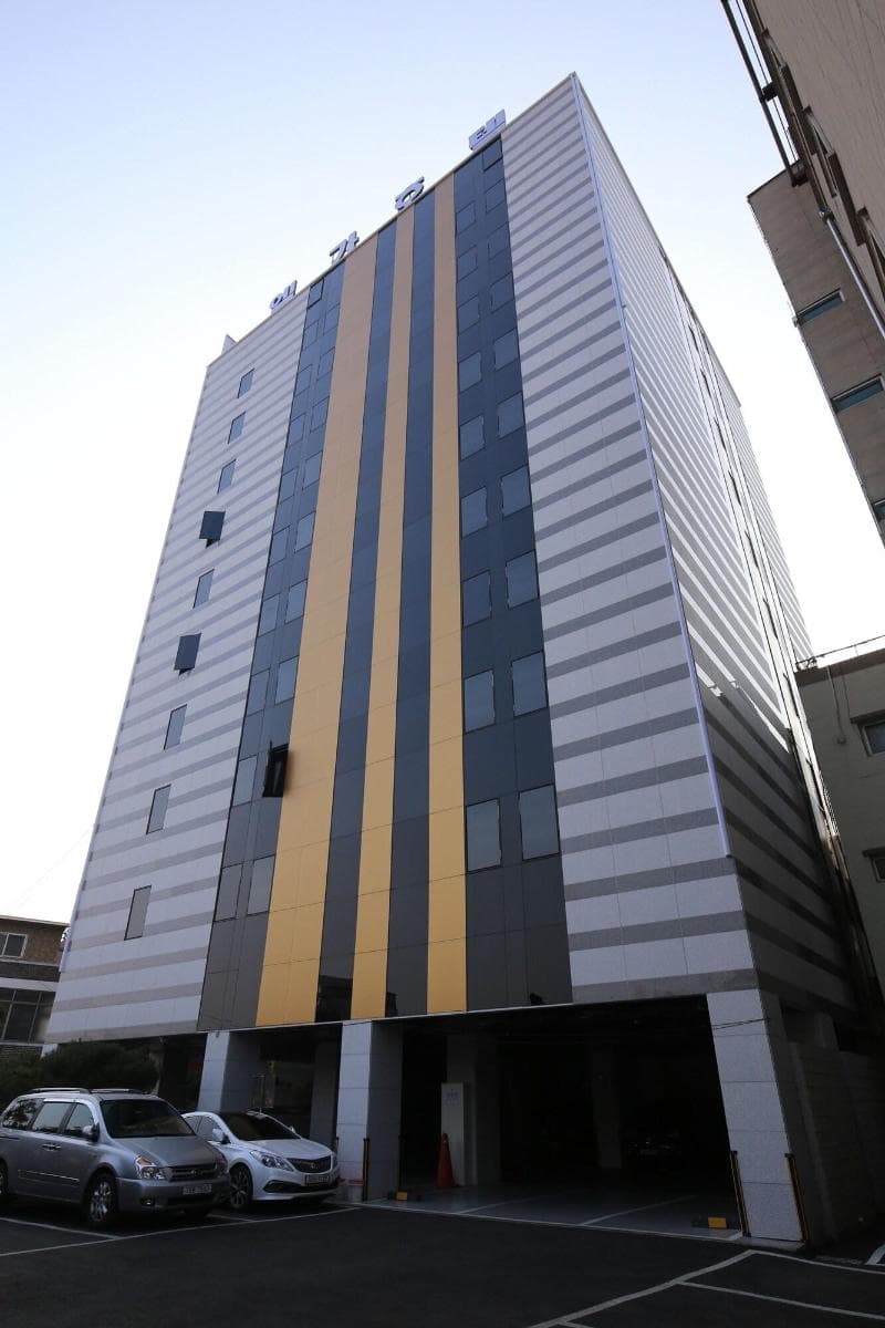 Elga Hotel 3