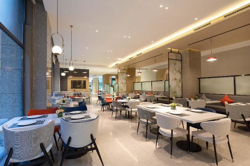 Holiday Inn Express Chengdu Wuhou New City 3