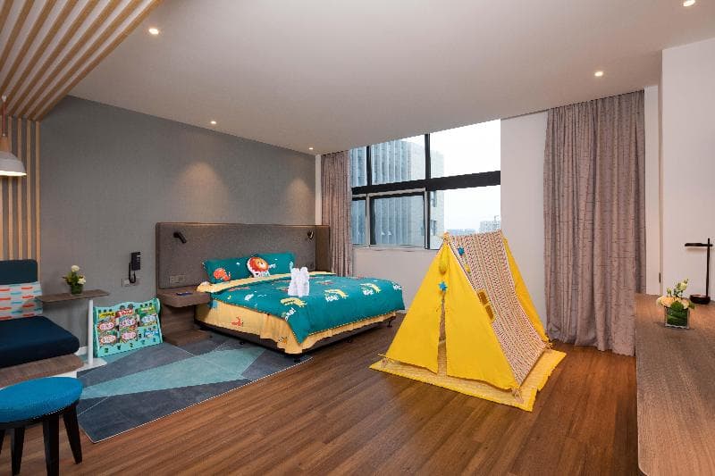 Holiday Inn Express Chengdu Wuhou New City 4