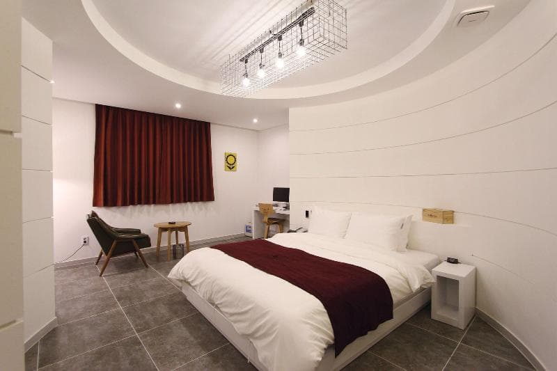 Instar Hotel 2