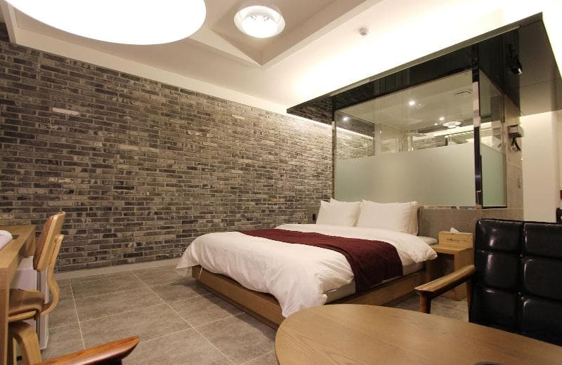 Instar Hotel 5