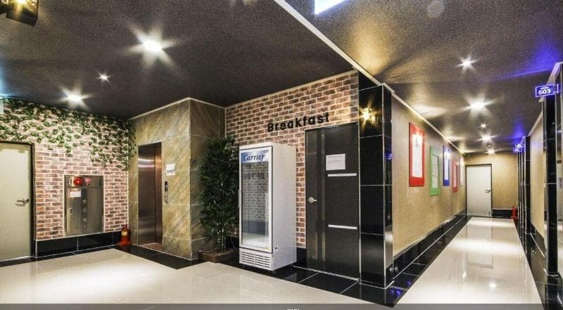 Goldenroot Hotel In Gimhae photo 1