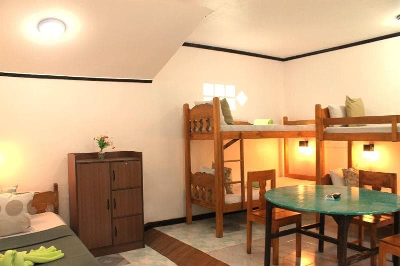 Giswold Lagunde Beach Resort 4