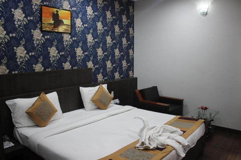 Hotel Flowers Inn 3