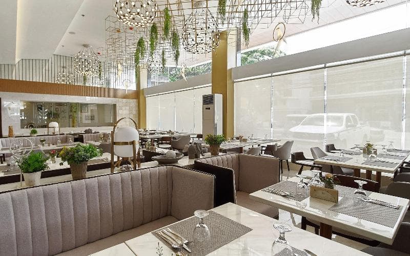J7 Plaza Hotel 3