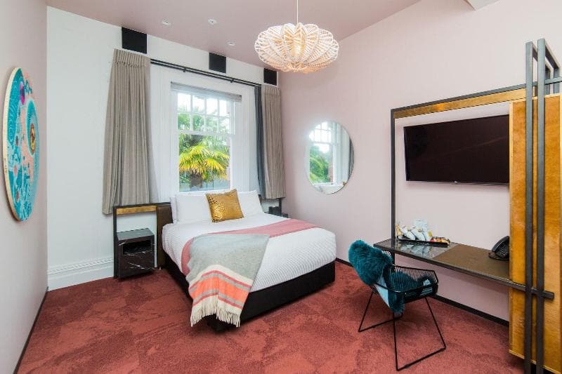 Clarence Hotel 4