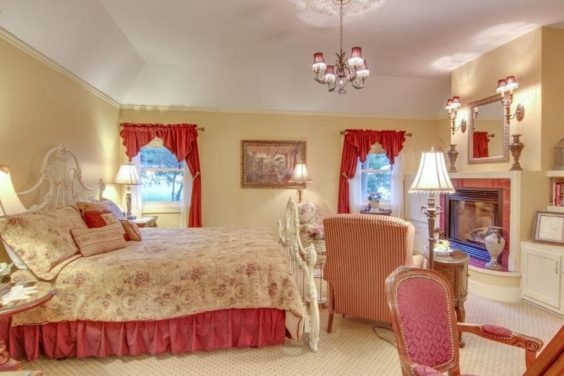 Bellaire Bed & Breakfast 3