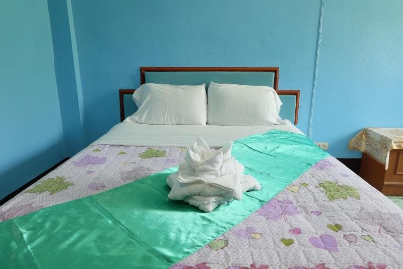 Nam Pueng Place 1 (Adults only) 5