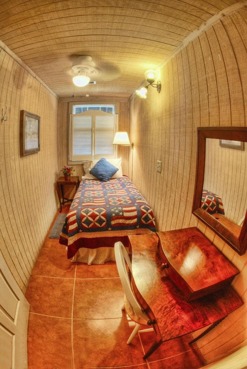 Kuebler Waldrip Haus Bed And Breakfast 3
