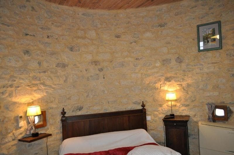 Chateau De Bessas 3
