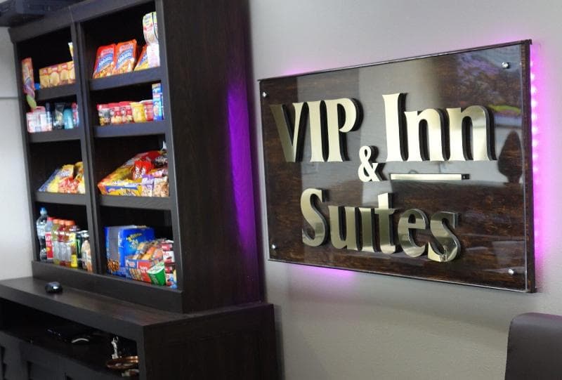 Vip Inn & Suites 4