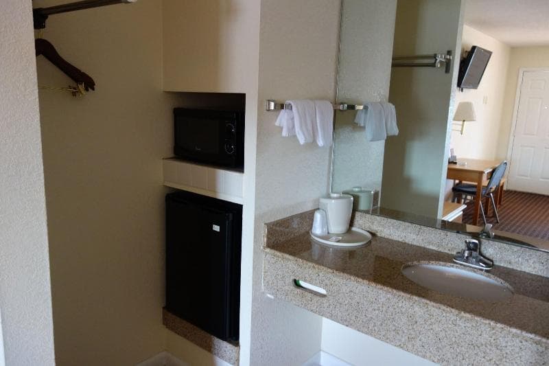 Vip Inn & Suites 3