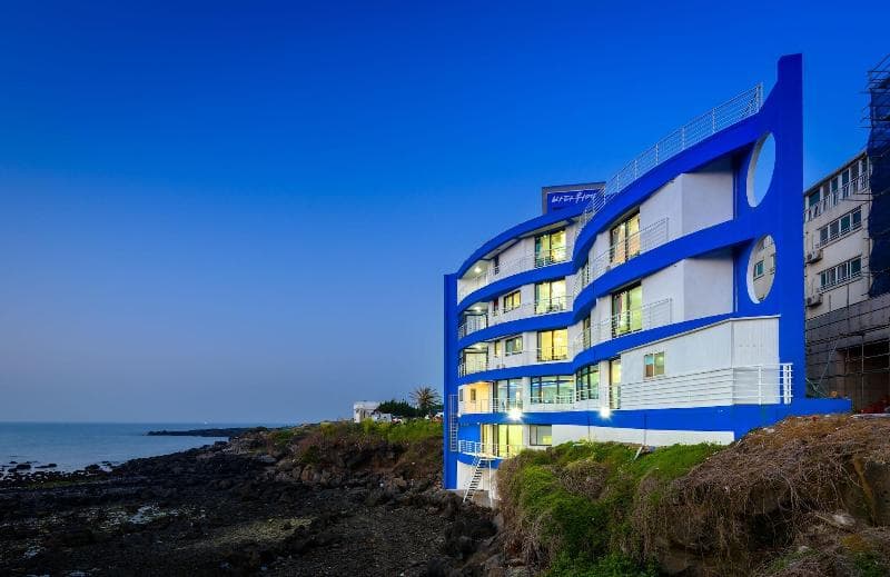 On The Sea Pension 5