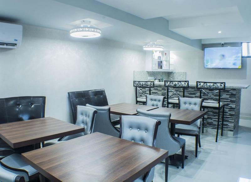 Malecon Rooms & Hotel 2