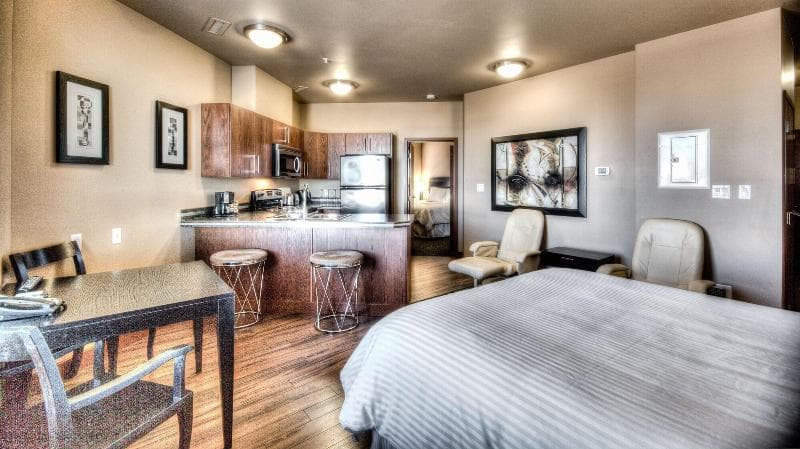 Podollan Rez Idence Grande Prairie photo 1