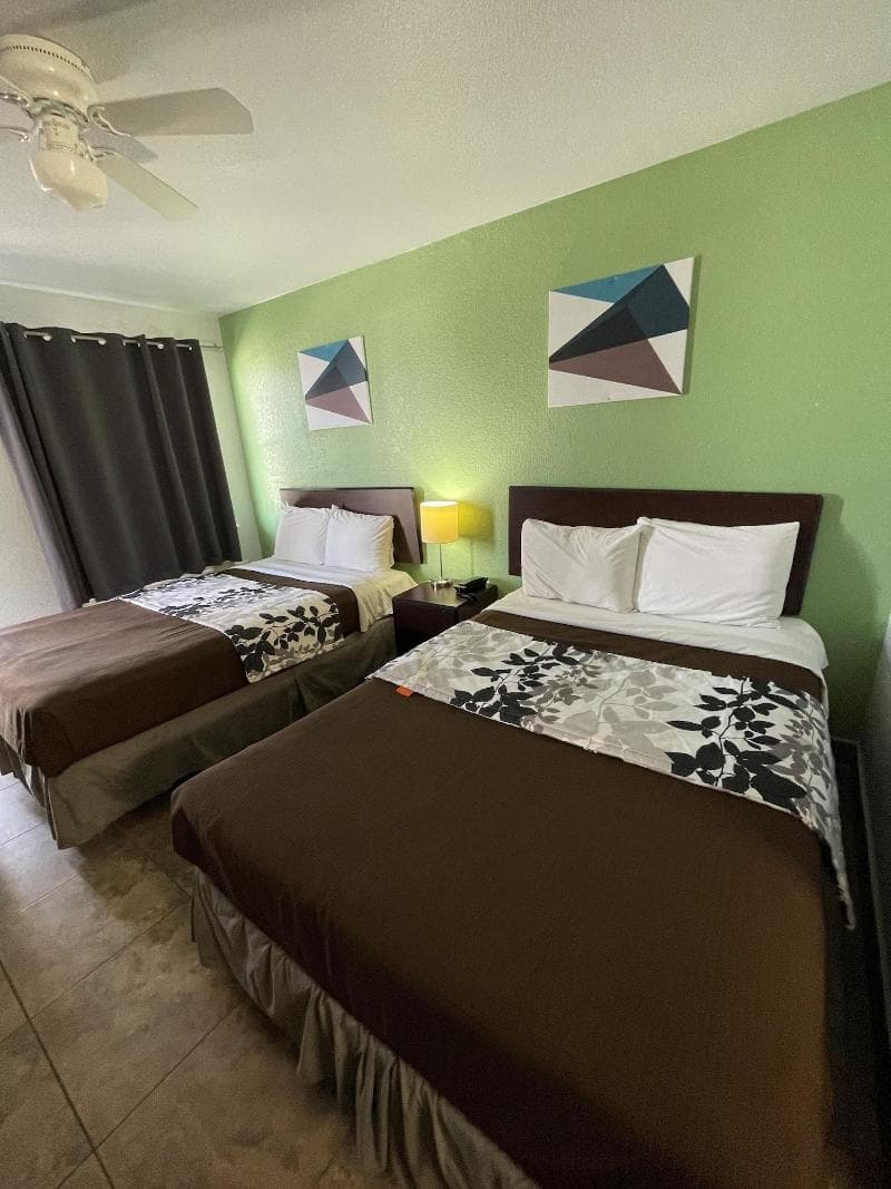 Hwy 59 Motel 5