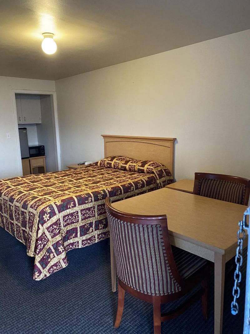 New West Motel photo 1