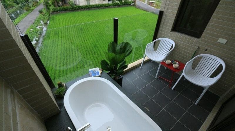 Riverbank Villa 5