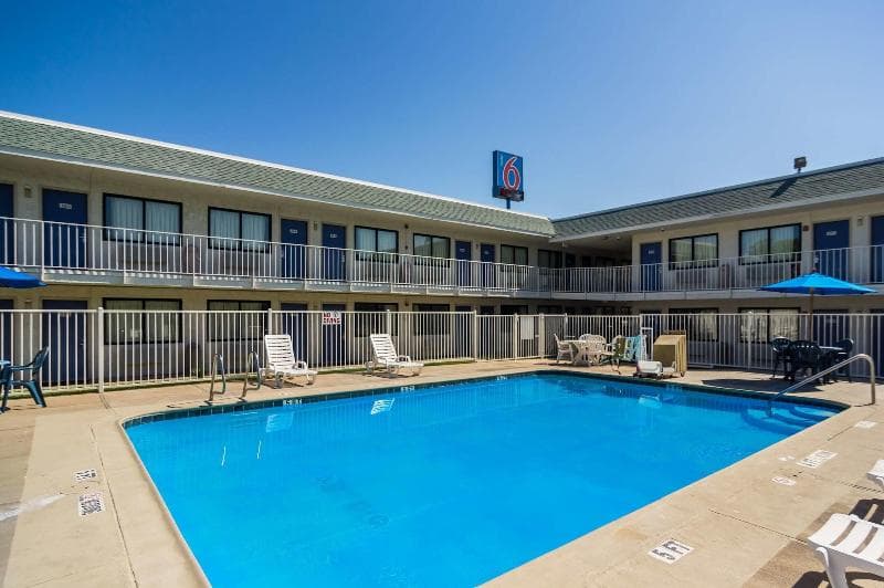 Motel 6 Waco - Bellmead photo 1