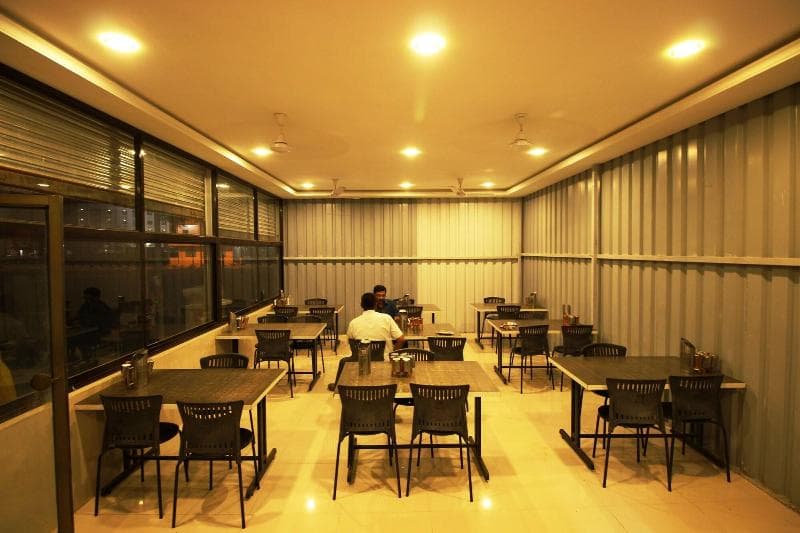 Hotel Yog Palace 5
