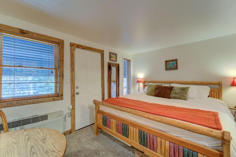 The Green Mountain Falls Lodge photo 1