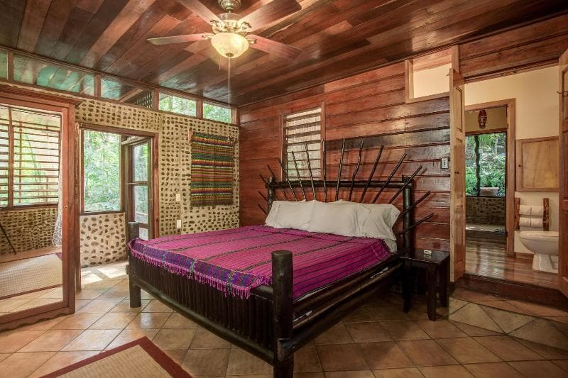 Table Rock Jungle Lodge 5