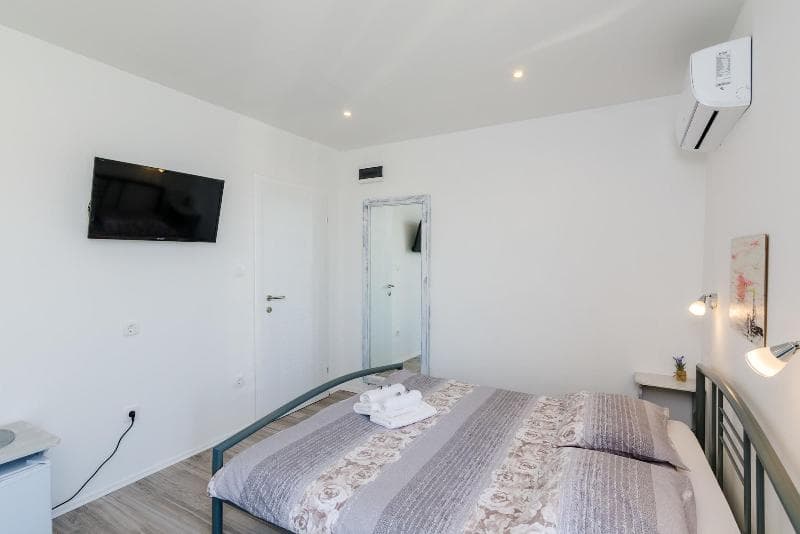 Guest House Nikolina 4