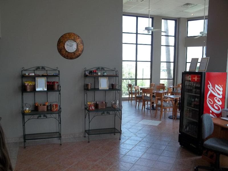 Victoria Palms Inn & Suites 4