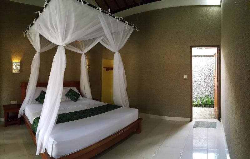 Mango Tree Inn main